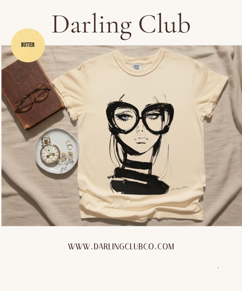 Camiseta Darling Club Ilustracao de Mulher Butter